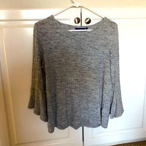 Kohl’s Apt. 9 Bell Sleeves Gray Striped Top